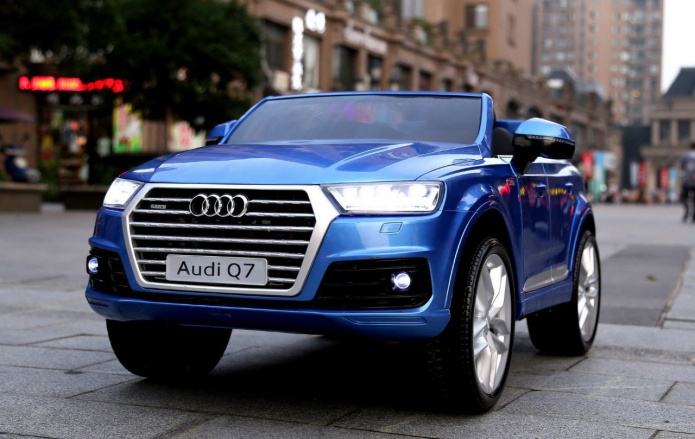 samochód na akumulator dla dziecka Audi Q7 niebieski